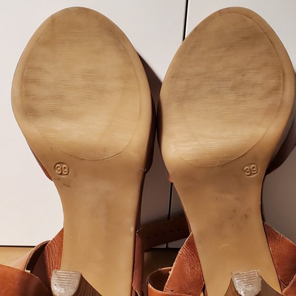 Bata Sandals - Picture 4 of 5